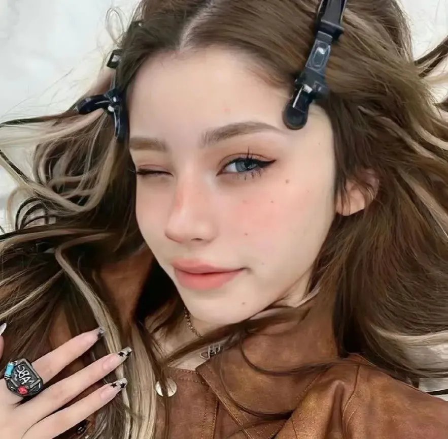 殊途同归第一季 封面
